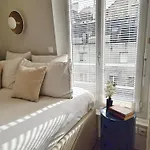 Appartement De Charme Dans Les Batignolles