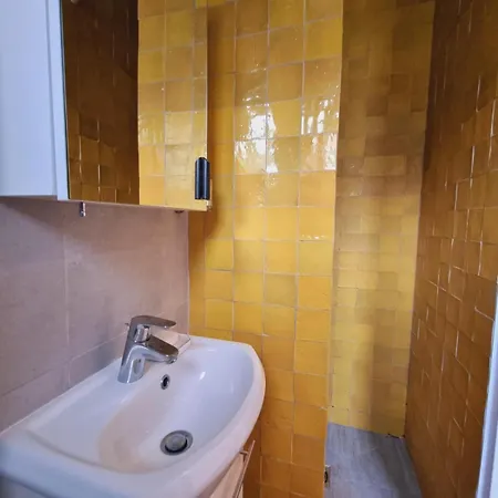 Appartamento De Charme Dans Les Batignolles Parigi