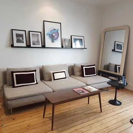 Appartamento De Charme Dans Les Batignolles *