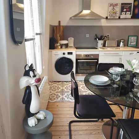 Appartamento De Charme Dans Les Batignolles